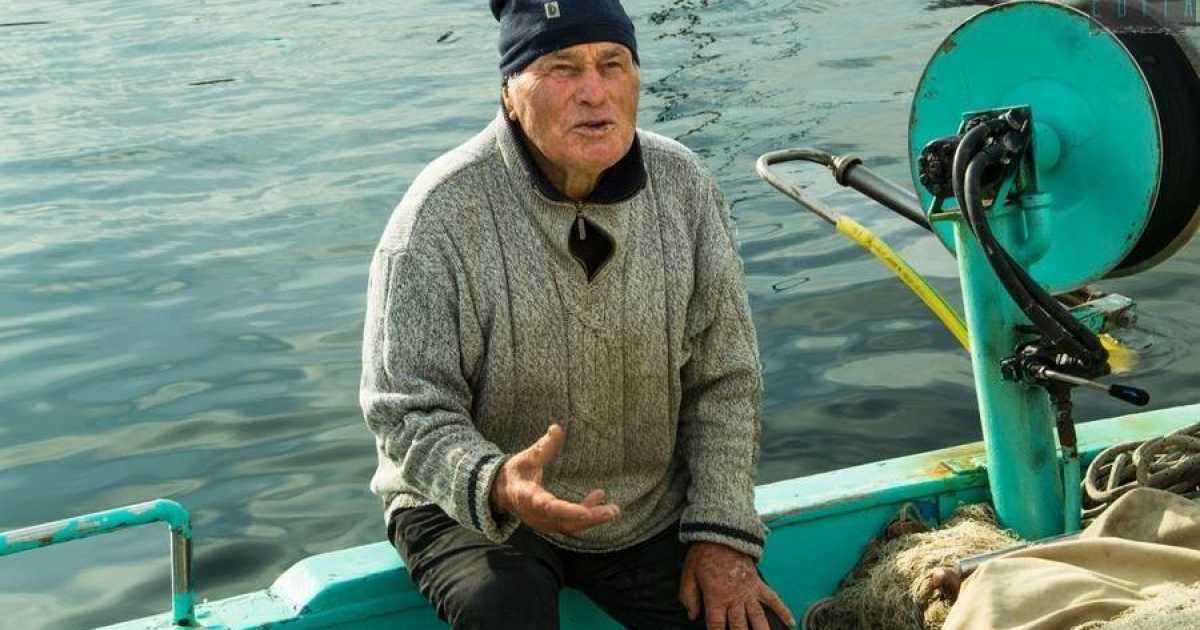 Torre a Mare, il pescatore che tutti chiamano "Superman": �Ho salvato tante persone�